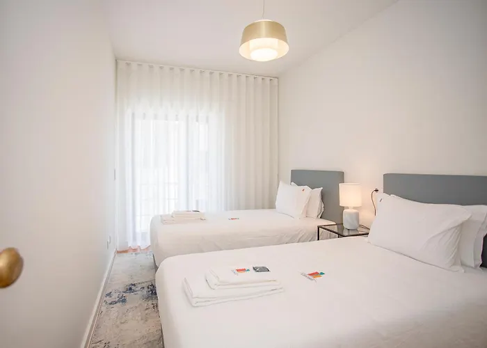Liiiving In Porto - Design Bright House