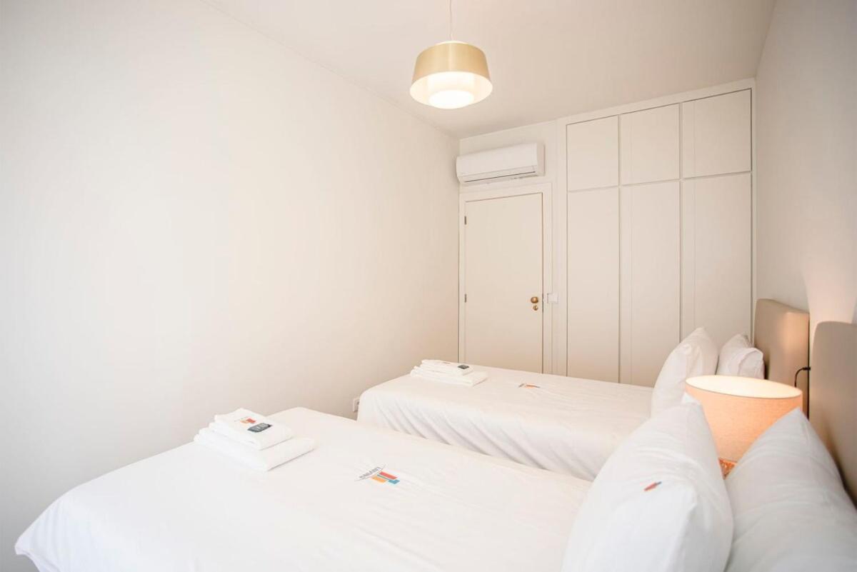 Liiiving In - Design Bright House Oporto