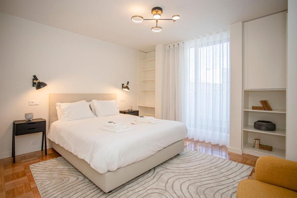 Liiiving In - Design Bright House * Oporto